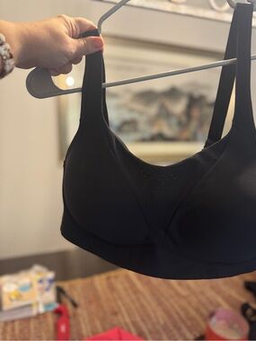 lululemon athletica Black Wireless Support Bra